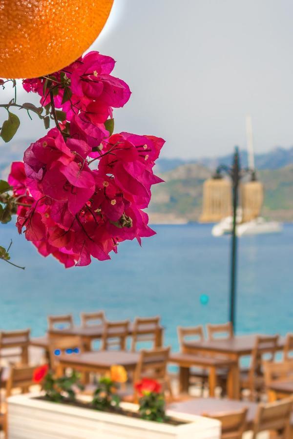 Giritimu Evleri Bed & Breakfast Selimiye  Bagian luar foto